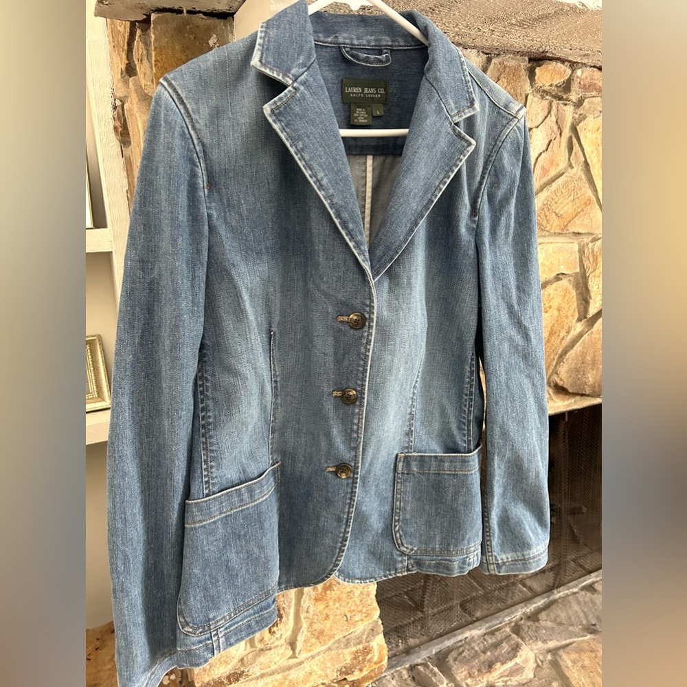 Beautiful denim jacket!Lauren Jeans co